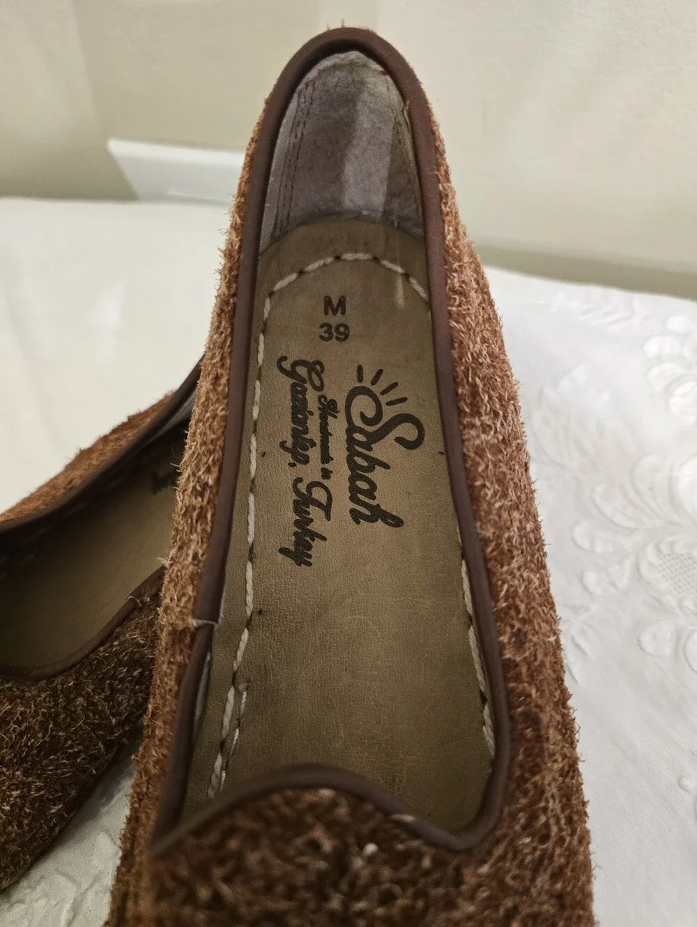 Sabah Brown Textured Suede Slip-On Loafers Size 39 In Excellent Condition - Picture 2 of 4